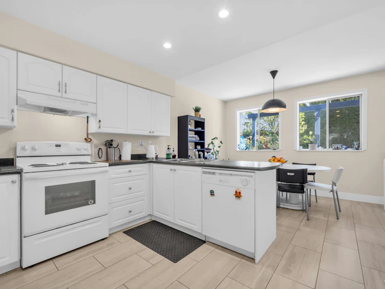 10460 Hollybank Drive, Richmond, BC, V7E 4S5 - 12