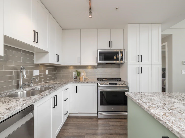 415-6490 194 Street, Surrey, BC, V4N 6J9 - 3