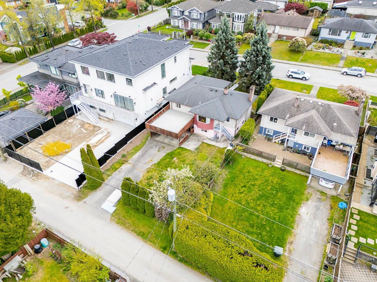 6257 Berwick Street, Burnaby, BC, V5H 1W3 - 5