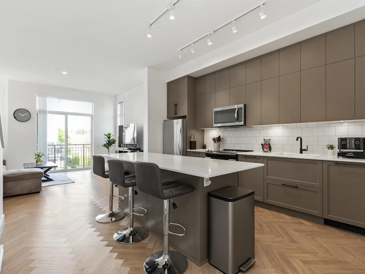 102-17568 57a Avenue, Surrey, BC, V3S 7V2 - 4