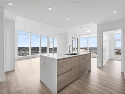 4008-680 Quayside Drive - 4