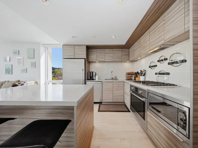 602-1550 Fern Street, North Vancouver, BC, V7J 0A9 - 9