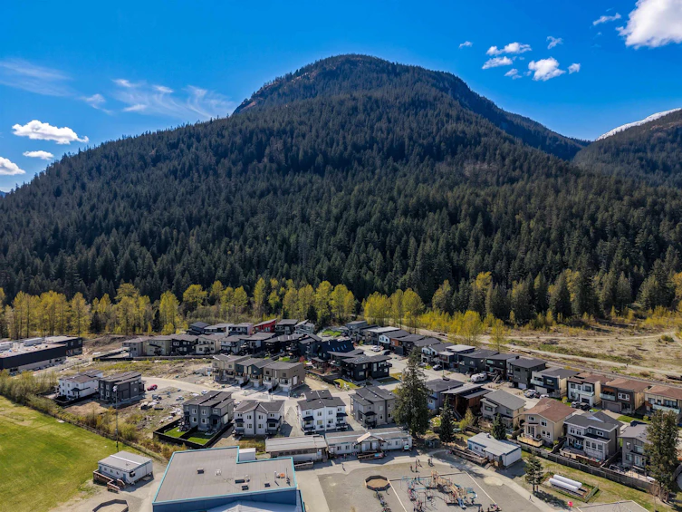 1005 Phare Crescent, Pemberton, BC, V0N 2L1
