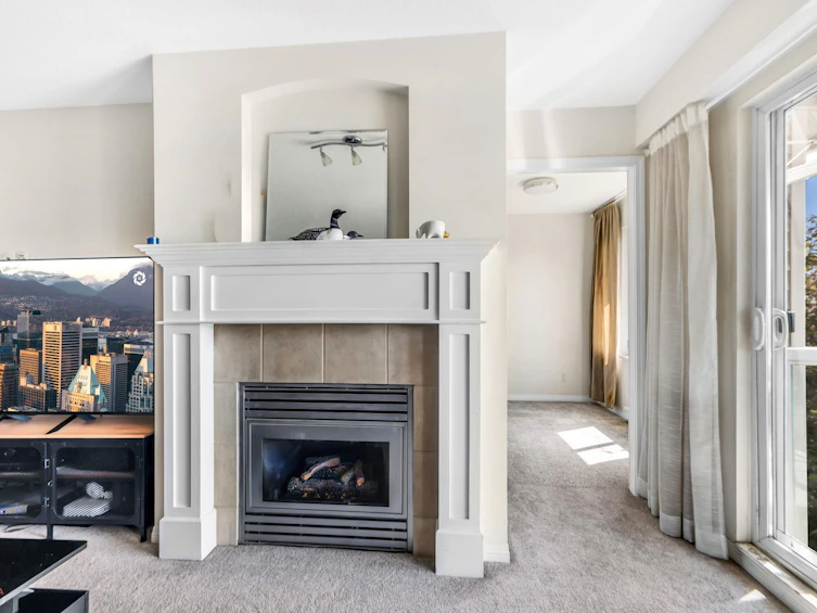 208-333 E 1st Street, North Vancouver, BC, V7L 4W9 - 7