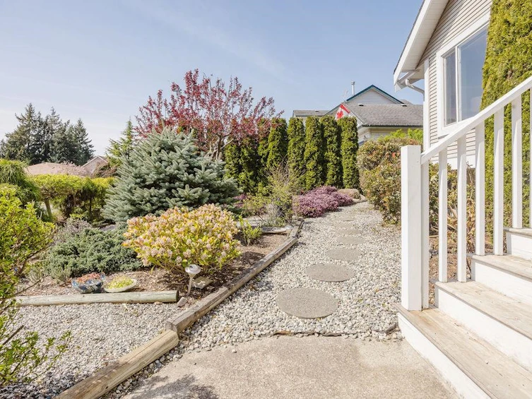 6308 Jasper Road, Sechelt, BC, V0N 3A7 - 2
