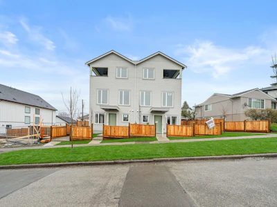 1-3581 Haida Drive - 2