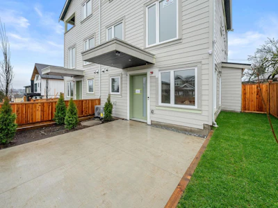 1-3581 Haida Drive - 3