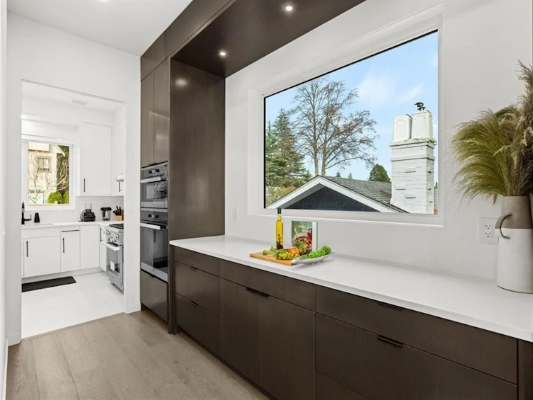 13169 Marine Drive, Surrey, BC, V4A 1E6 - 11
