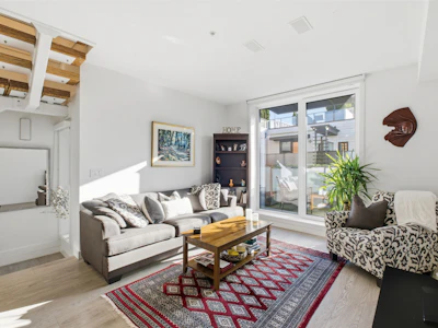 33-720 E 3rd Street - 2