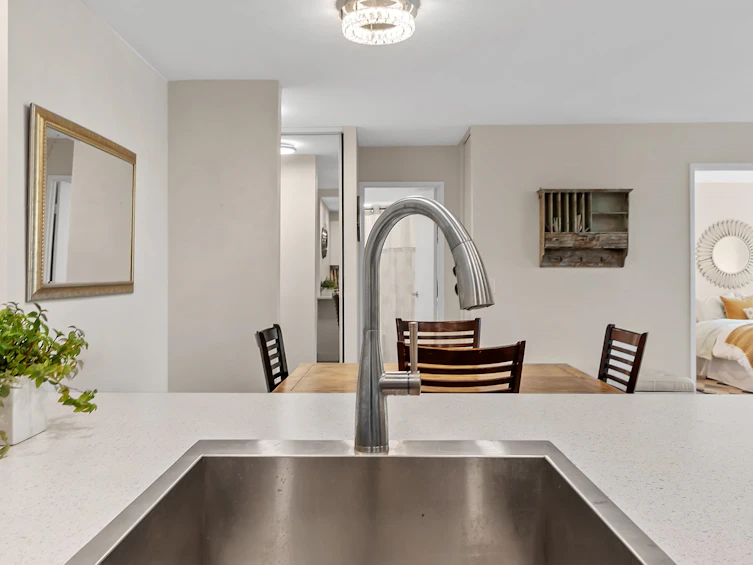205-2445 W 3rd Avenue, Vancouver, BC, V6K 4K6 - 10