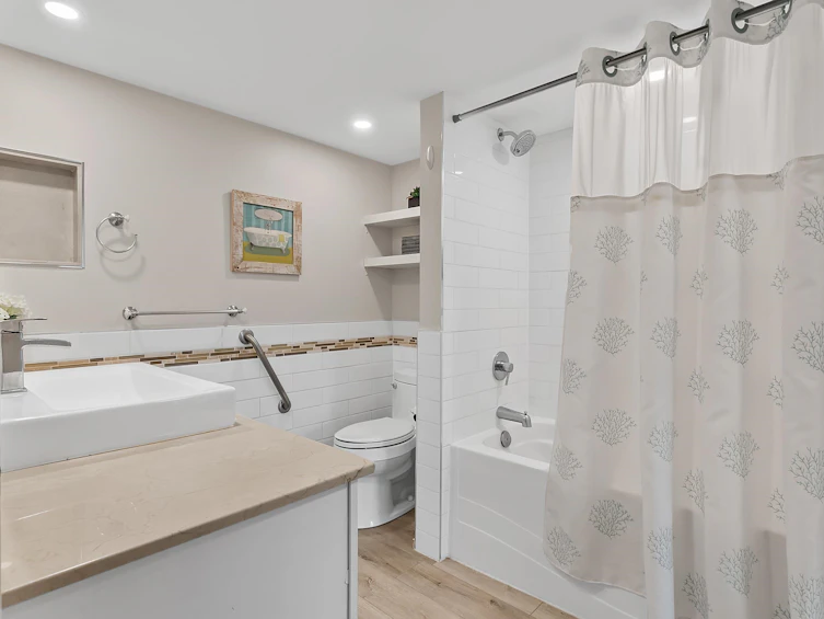 205-2445 W 3rd Avenue, Vancouver, BC, V6K 4K6 - 23