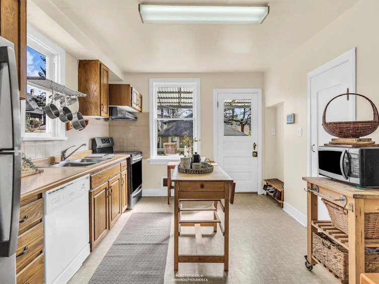 1756 E 7th Avenue, Vancouver, BC, V5N 1S2 - 11