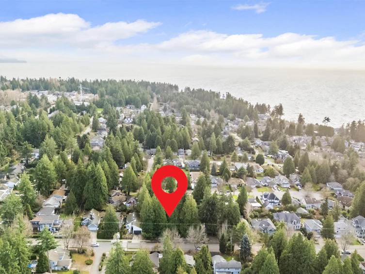 12686 20 Avenue, Surrey, BC, V4A 1Y6 - 2