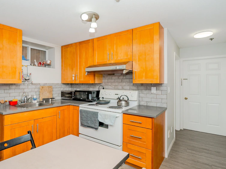 927 E 50th Avenue, Vancouver, BC, V5X 1B6 - 28