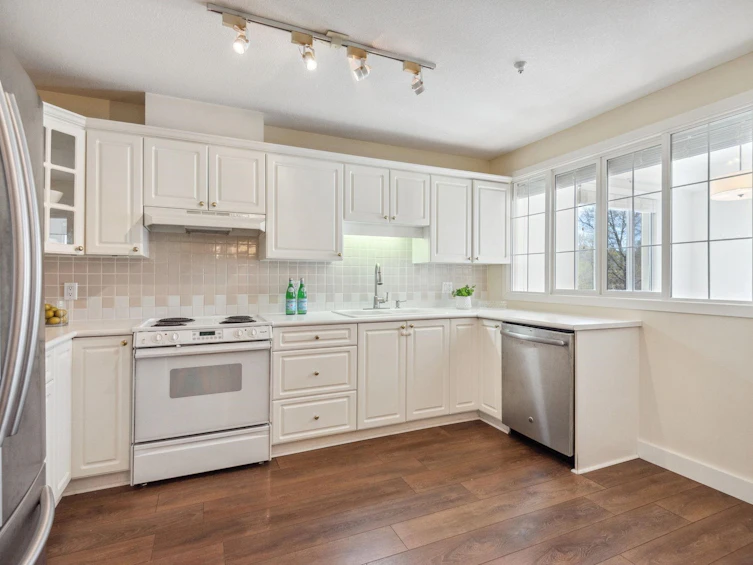 216-5735 Hampton Place, Vancouver, BC, V6T 2G8 - 11