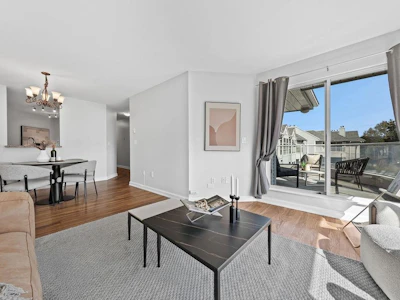 304-8611 General Currie Road - 2