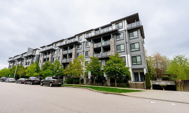 408-15351 101 Avenue