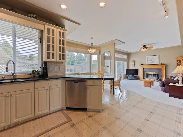 15788 92a Avenue, Surrey, BC, V4N 3C2 - 11