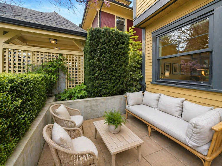 1837 Charles Street, Vancouver, BC, V5L 0B2 - 2