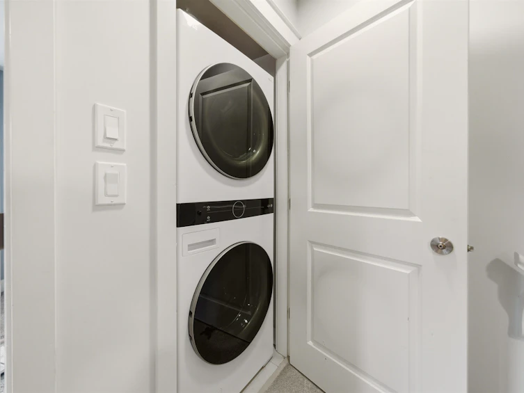 1837 Charles Street, Vancouver, BC, V5L 0B2 - 27
