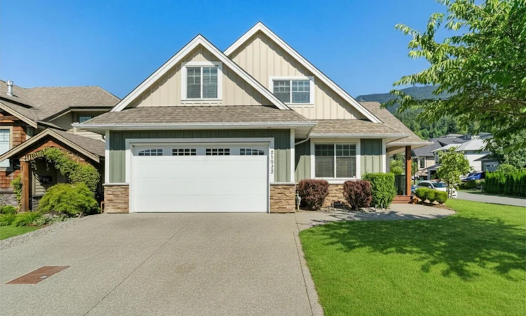 51022 Sophie Crescent