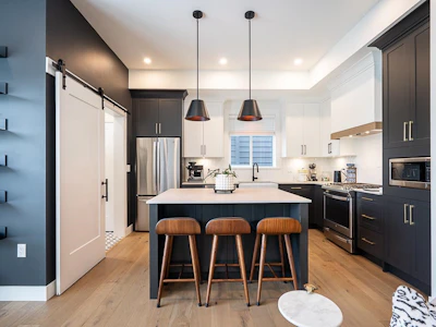 19671 76a Avenue - 5