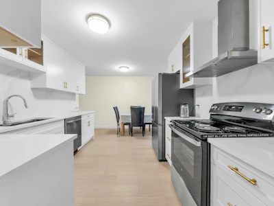 1382 Sutherland Avenue - 3