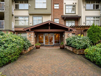107-6500 194 Street - 5