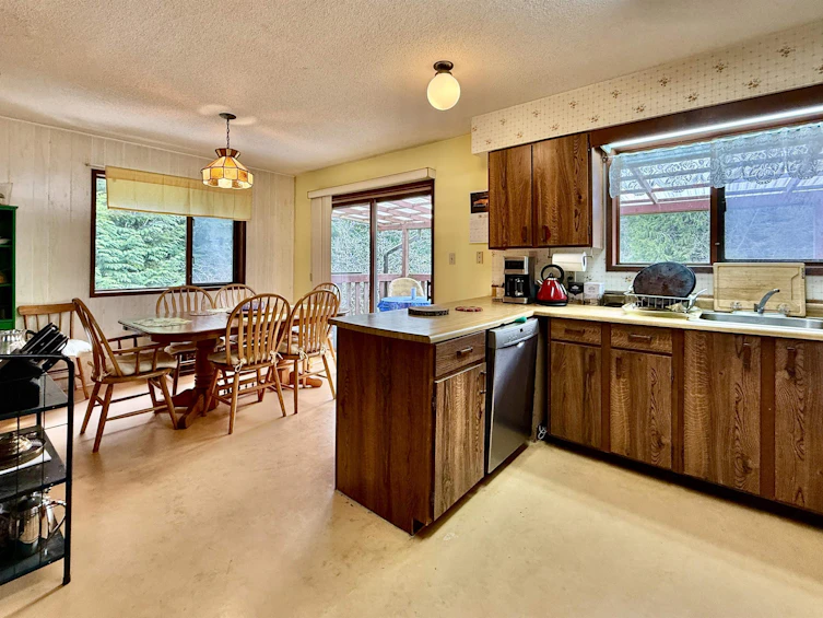 299 King Road, Gibsons, BC, V0N 1V5 - 9