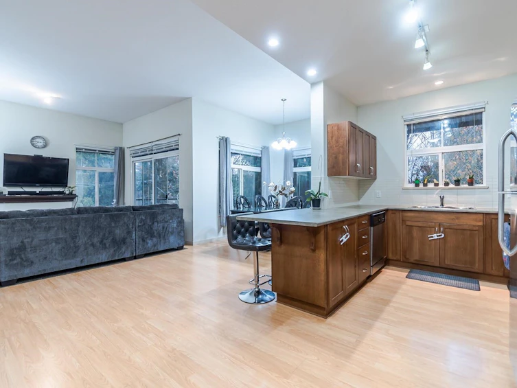 407-33338 E Bourquin Crescent, Abbotsford, BC, V2S 1Y1 - 4
