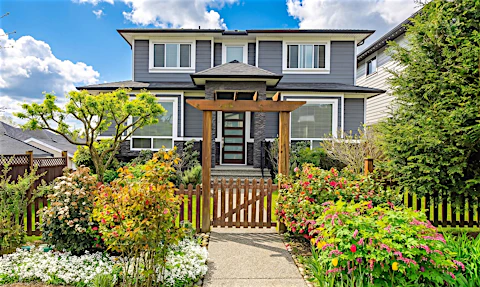 20576 70 Avenue, Langley, BC, V2Y 0W4