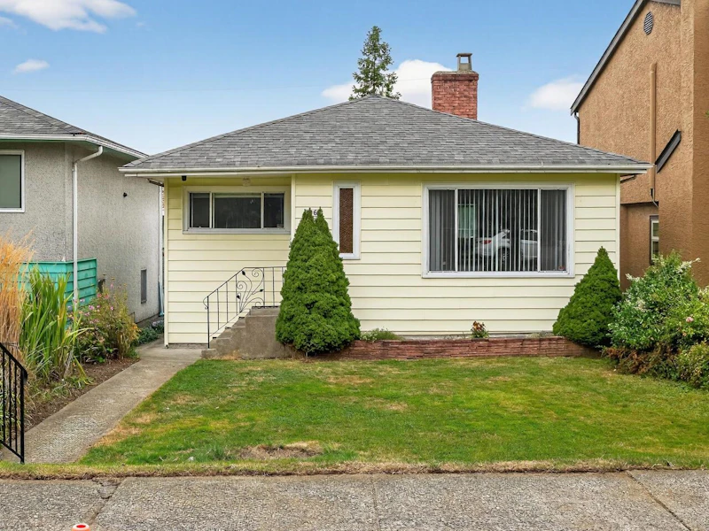 3069 E 18th Avenue, Vancouver BC V5M 2R4
