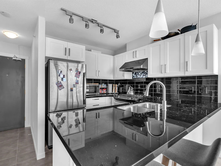 2707-2133 Douglas Road, Burnaby, BC, V5C 0E9 - 9