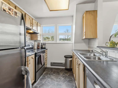301-99 Begin Street - 4