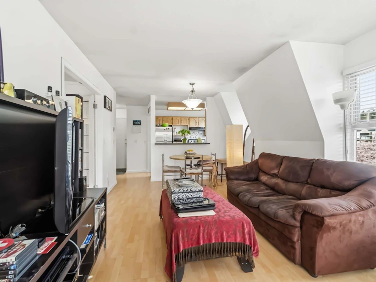 301-99 Begin Street, Coquitlam, BC, V3K 6R5 - 7