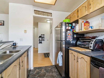 301-99 Begin Street - 3