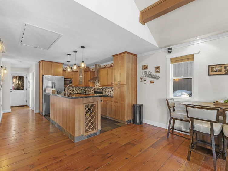 311 Spruce Street, Cultus Lake, BC, V2R 4Y7 - 7