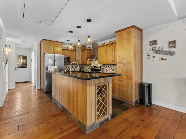 311 Spruce Street, Cultus Lake, BC, V2R 4Y7 - 6