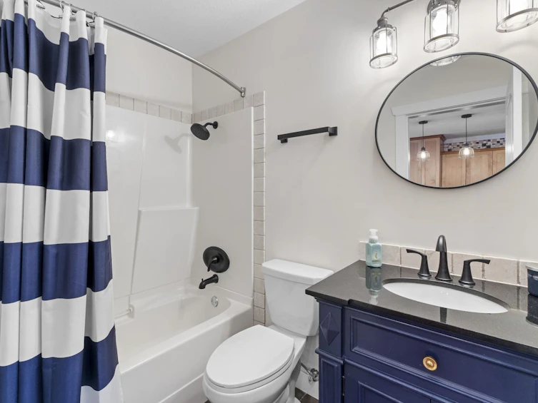 311 Spruce Street, Cultus Lake, BC, V2R 4Y7 - 11