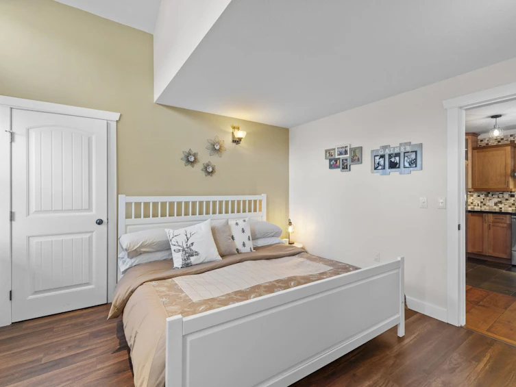 311 Spruce Street, Cultus Lake, BC, V2R 4Y7 - 13