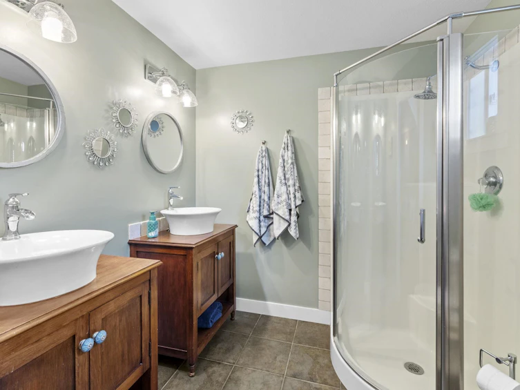 311 Spruce Street, Cultus Lake, BC, V2R 4Y7 - 15