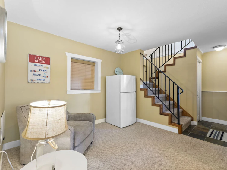311 Spruce Street, Cultus Lake, BC, V2R 4Y7 - 30