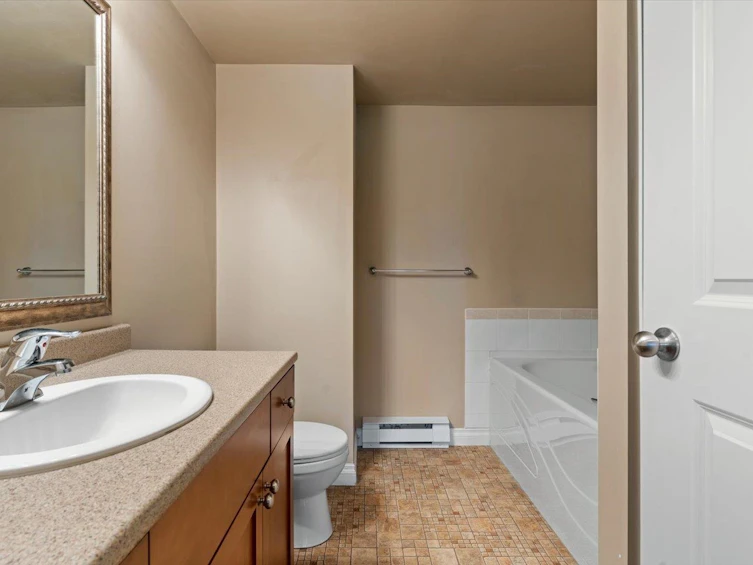 305-45645 Knight Road, Chilliwack, BC, V2R 0B1 - 24