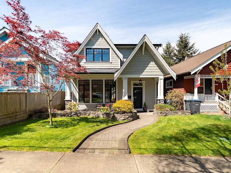 119 Durham Street, New Westminster BC V3L 1X2