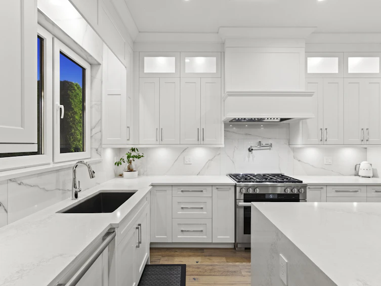 13141 Marine Drive, Surrey, BC, V4A 1E6 - 13