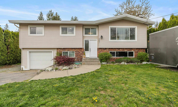 7691 Woodcock Crescent