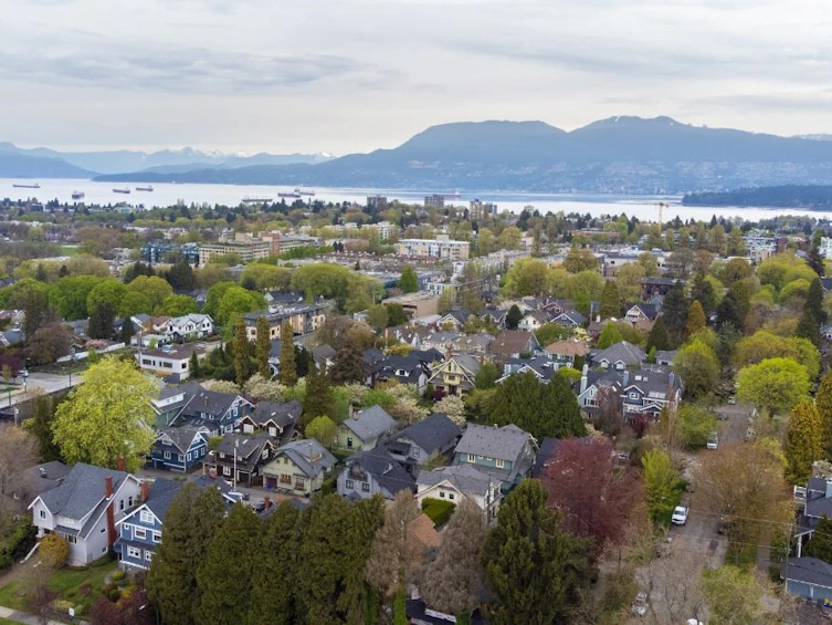 2012 W 15th Avenue, Vancouver, BC, V6J 2L5 - 10