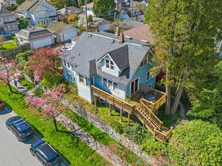 706 W 24th Avenue, Vancouver, BC, V5Z 2B8