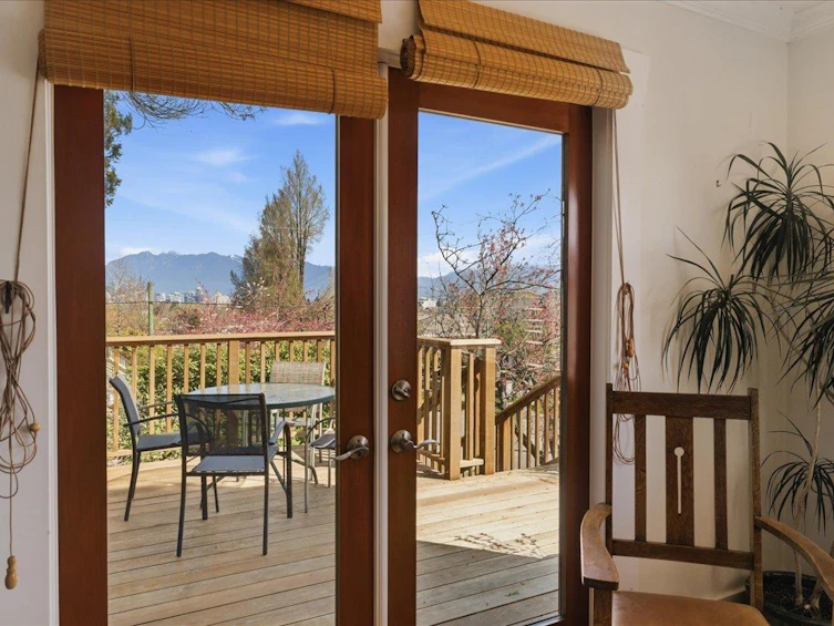 706 W 24th Avenue, Vancouver, BC, V5Z 2B8 - 11