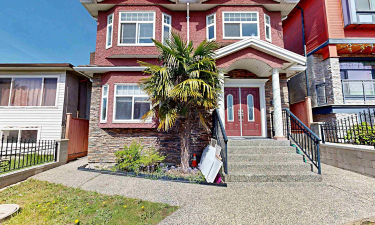 919 E 64th Avenue